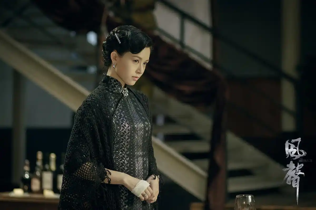 《唐探3》令人惊艳的文咏珊,原来也有被造型师坑的时候