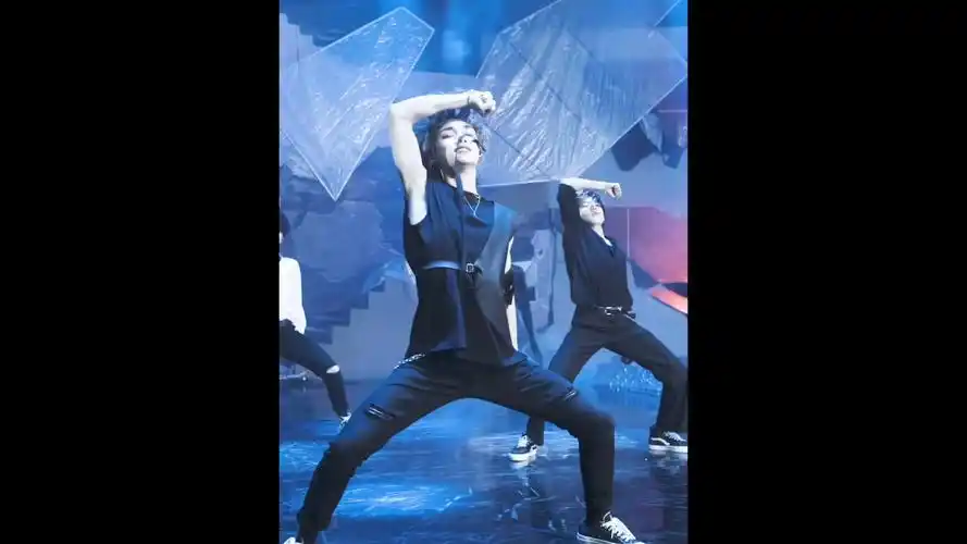 【丁程鑫】cover直拍-exo《破风(the eve)》 小丁超会扭的!