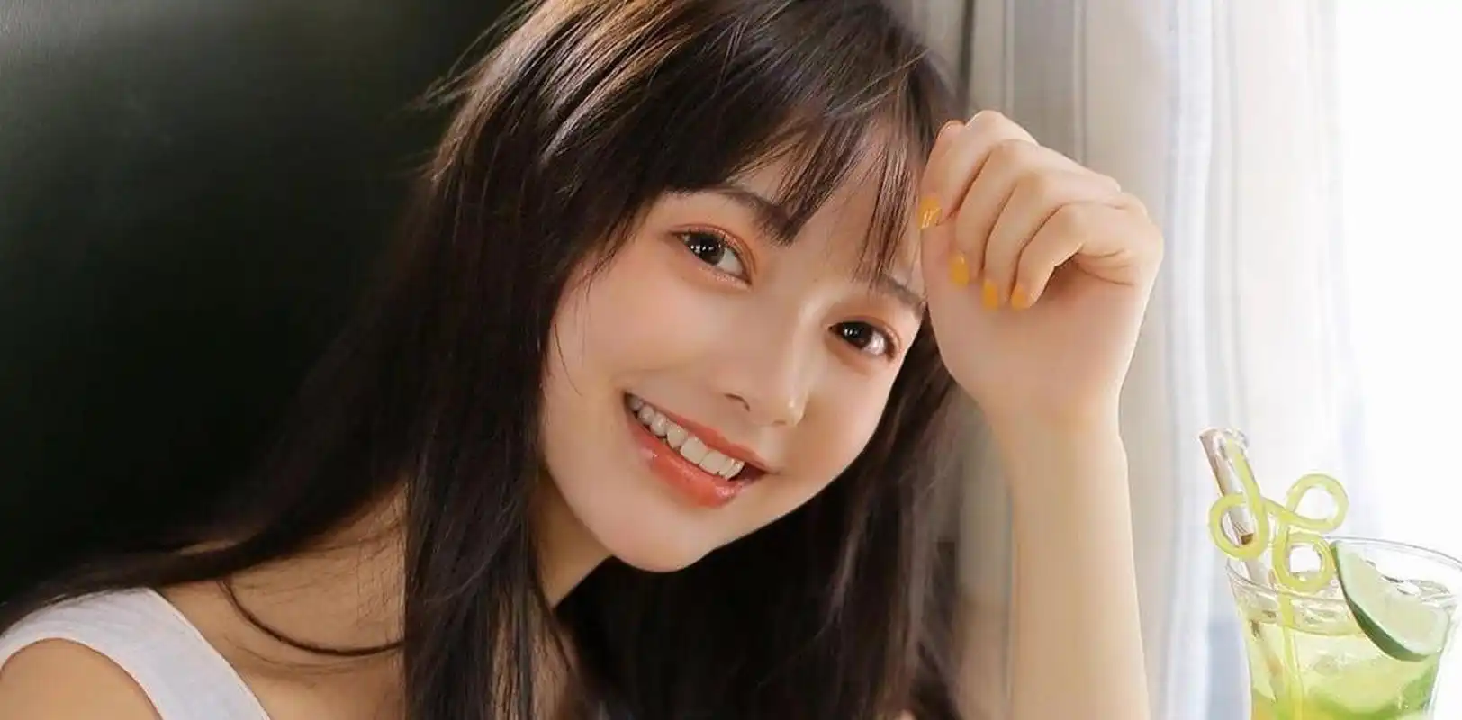 小清新女孩子的甜美笑容,就是宅男生活里的阳光