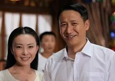 刘威葳老公-刘威葳37岁嫁富商初恋另有其人_深圳热线