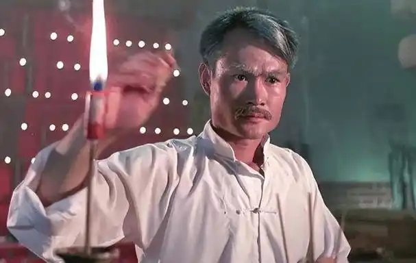 2012年春节闹鬼灵异事件,鬼门关上走一遭才明白敬天地 畏鬼神 - 冷