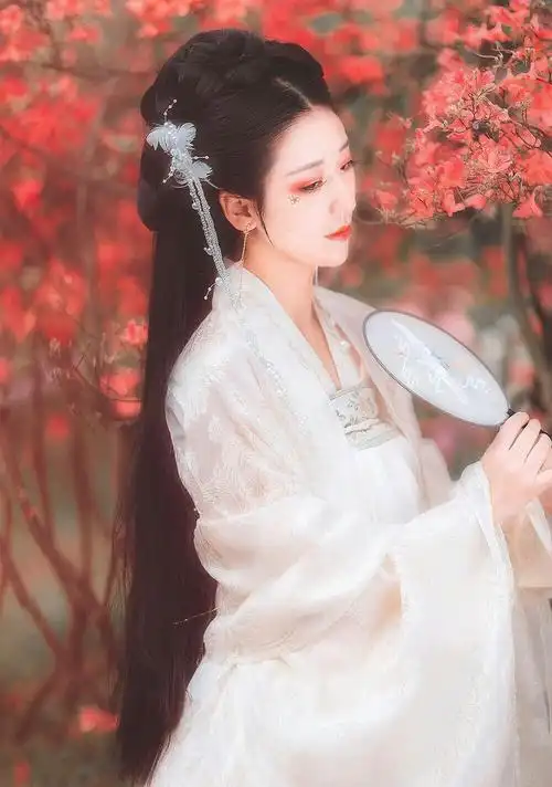 千秋无绝色悦目是佳人倾国倾城貌惊为天下人古风真人女头乛陌羽柔