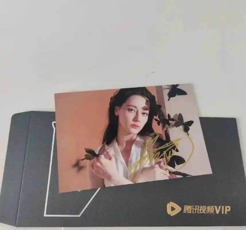 迪丽热巴签名底图超级好看 很值得收藏嘞#迪丽热巴#签名照 - 抖音