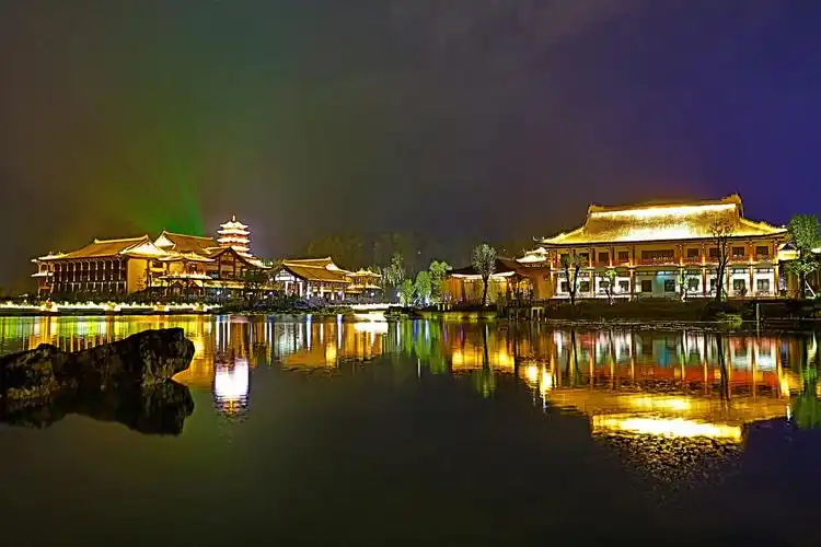 贺州园博园一一园林夜景的翘楚