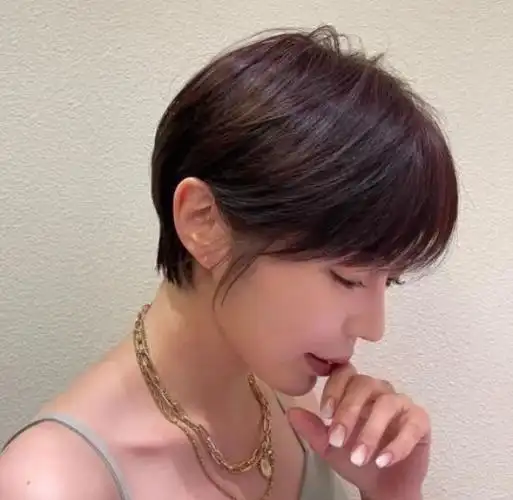 夏日清爽短发发型 头发短免打理不闷热_女生短发 - 美发站