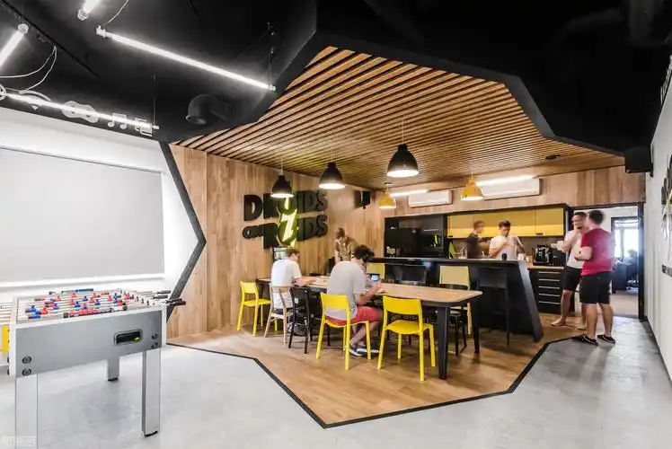 国外办公空间设计案例:绝妙的视觉,极具特色的办公空间设计,**新国外