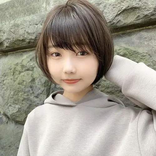 这才叫短发瘦脸立体显年轻越来越多女士这样剪