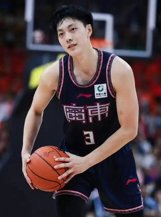 昔日广东边角料进化宏远真超巨,朱八放走赵睿太正确