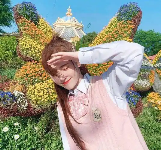 鞠婧祎去迪士尼就像回自己家?