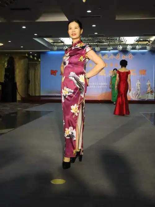 中国铁路西安局集团公司老年大学时装模特展演暨文艺汇演(之一)