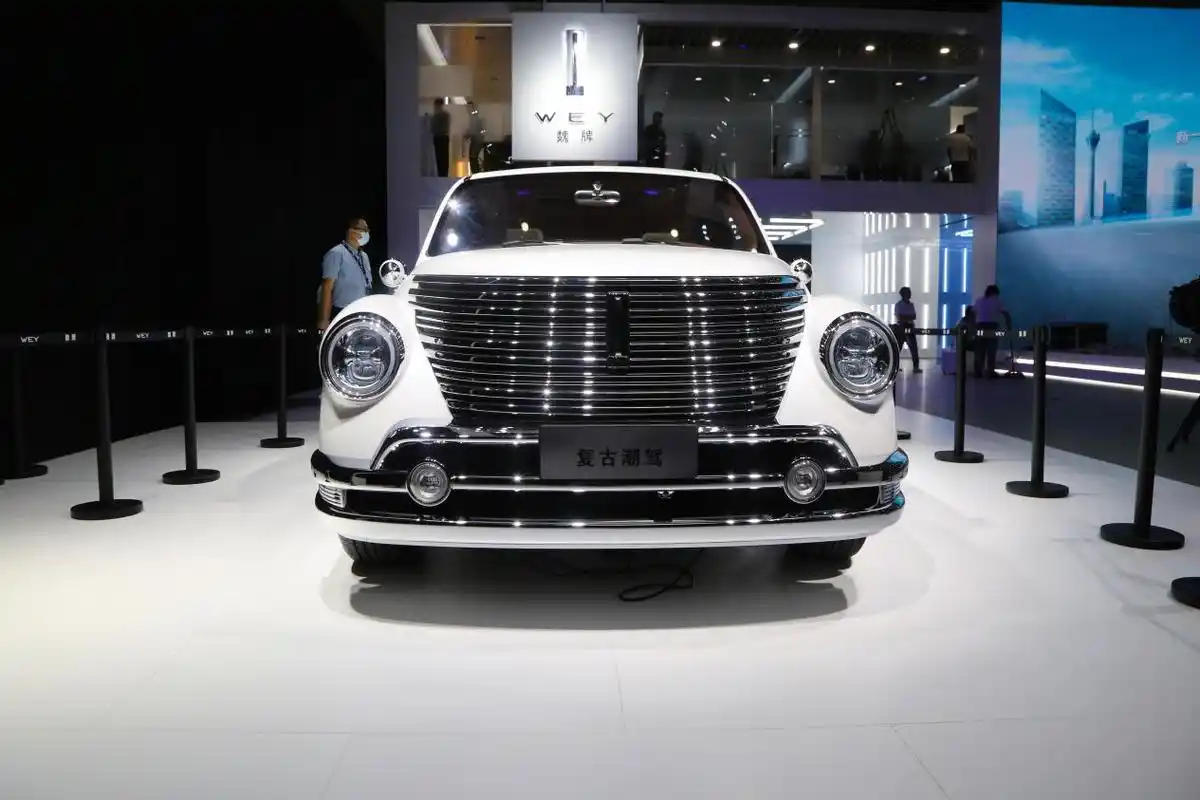 成都车展探馆:能否再次触及高端?wey复古车实拍解析