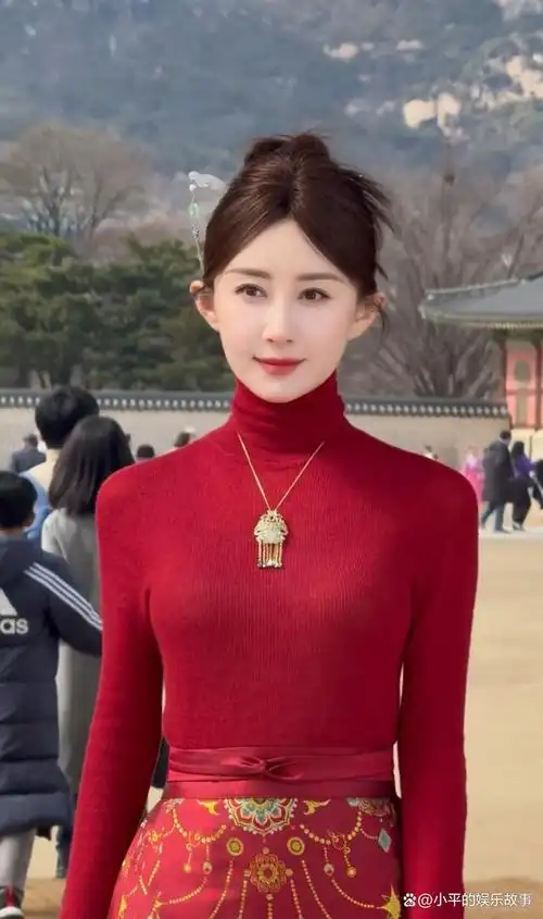 舒畅身高161cm,体重只有88斤,身材小巧,纤细有线条感,虽然她不是那种