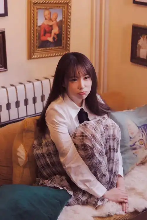 p>张思乐,1992年3月20日出生,中国内地女演员,毕业于 a target="