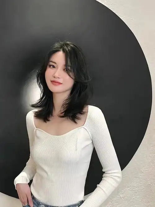 当代最流行发型锁骨发