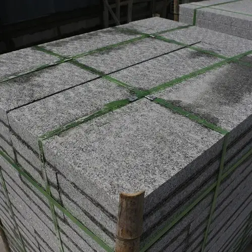 芝麻灰火烧板 深灰色花岗岩芝麻灰火烧板 广场地面用火烧面