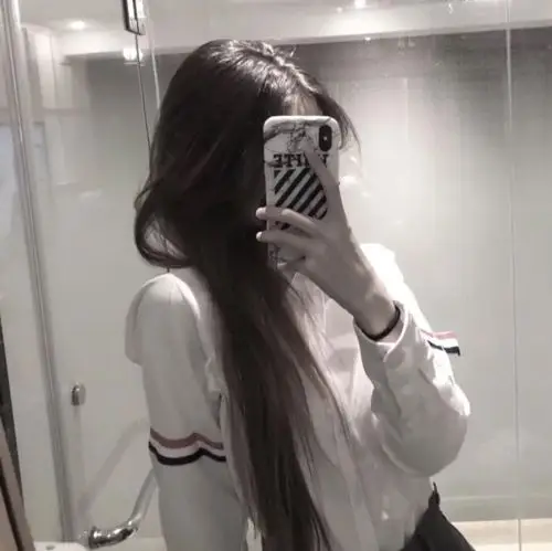 不露脸女头 手机控女头