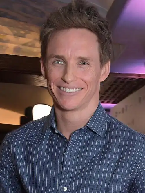 小雀斑eddieredmayne以音乐剧cabaret