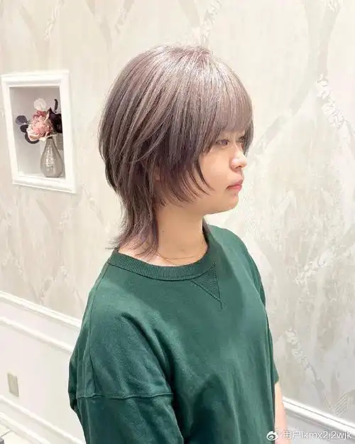 最火狼尾女士短发,个性新潮流,引领回头率新高度