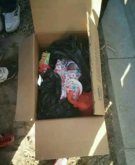 父母遗弃新生婴儿如何处罚四川一女子丢弃女婴被拘