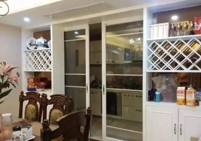 淮安两边酒柜中间推拉门设计?家庭装修酒柜设计 - 孔雀家装网