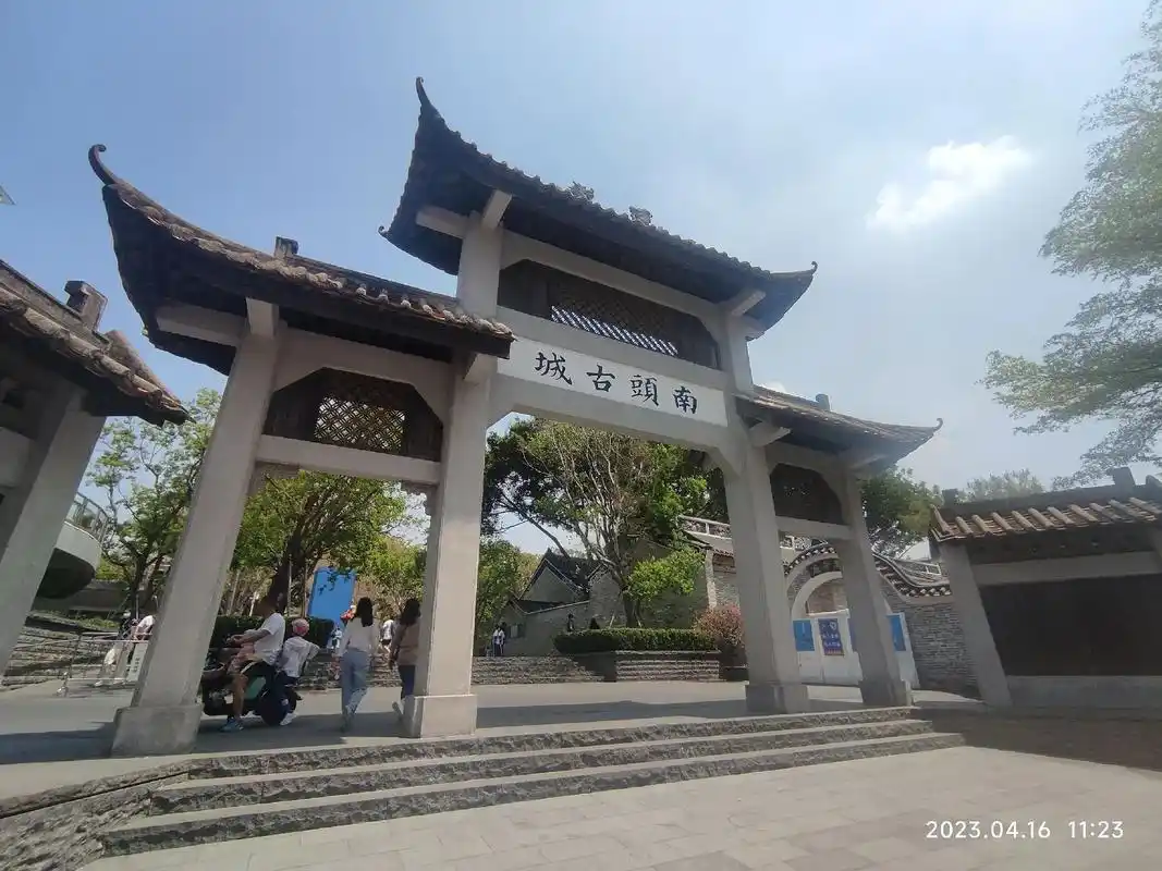 南头古城!又名"新安故城",包括牌楼,南城门,新安县衙,东莞 - 抖音