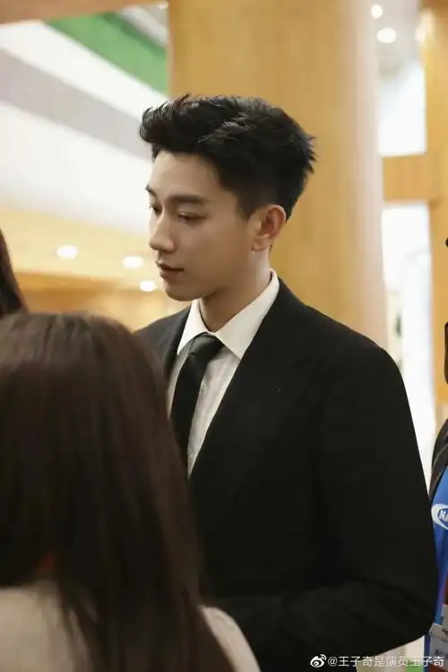 戏外的王子奇是个心细的双鱼座男孩.