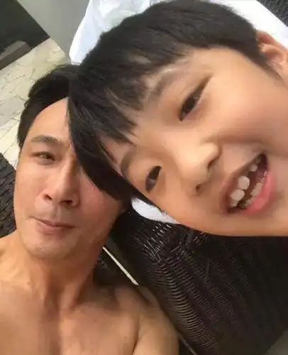 终于知道吴镇宇当时为什么那么愤怒了费曼这伤疤真的很严重啊