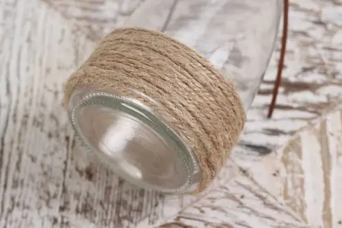 几分diy过后的粗矿自然之感;                关于瓶底:均有麻绳缠绕