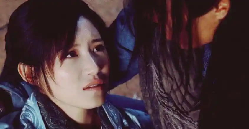 别的不说,光看阿朱的饰演者,苏青的长相对于阿朱来说太时尚了,甚至