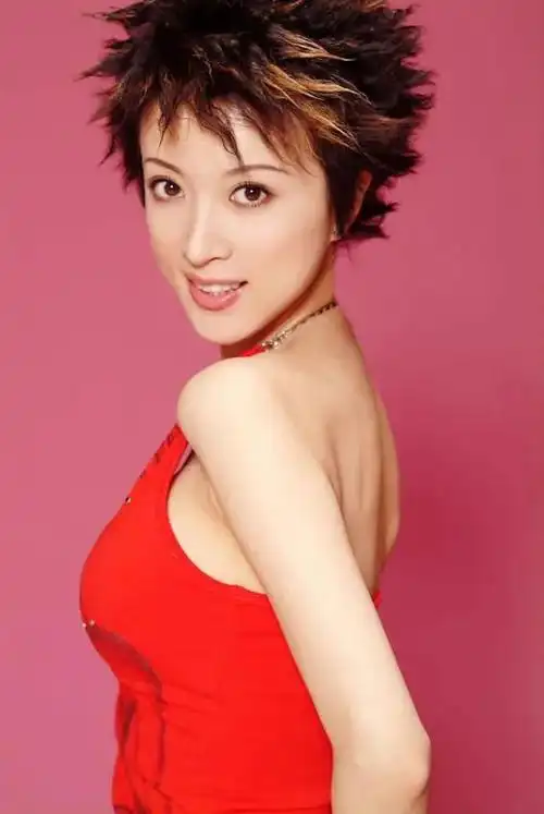 不老女神金巧巧:温婉柔美,性感妩媚_网易订阅