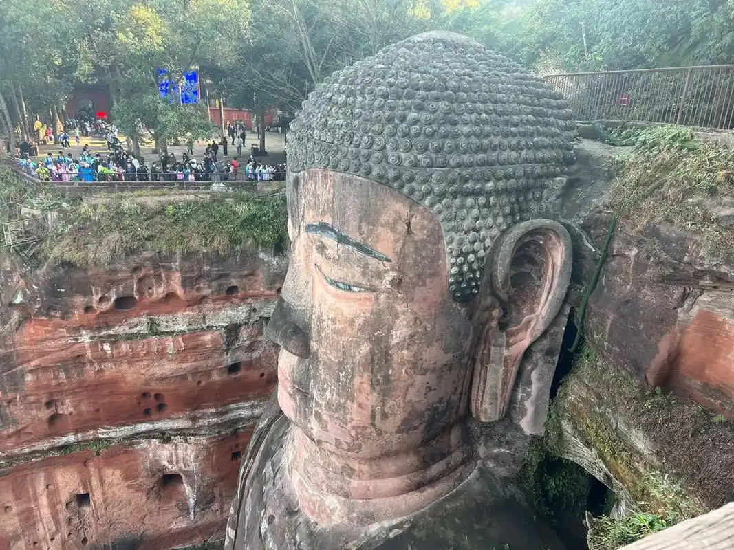 凌云寺乐山大佛.拍不出的美景!用心感受,用眼记下,留存大脑, - 抖音