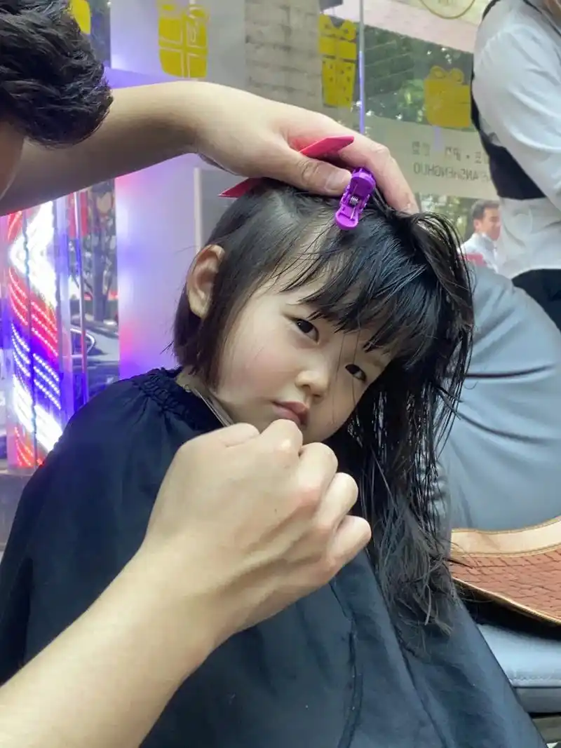 4岁女儿的短发绝了!#齐刘海的小可爱  #宝宝发型 - 抖音
