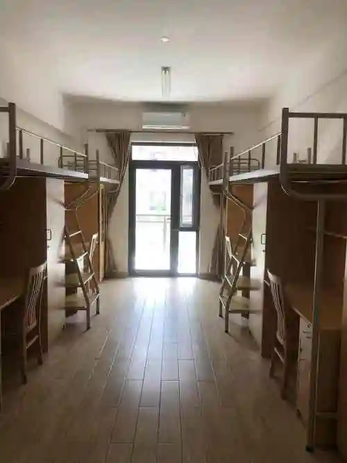 宿舍真实照片曝光_大学动态 - 就上高考网