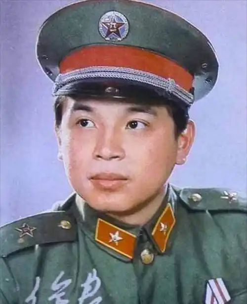 老山战斗英雄徐良,87年上春晚一唱成名,之后为何陷入舆论风波?