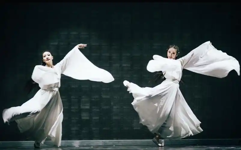 汉唐古典-女子双人-《洛水佼人》-北洋舞蹈团2017"绽放"专场演出