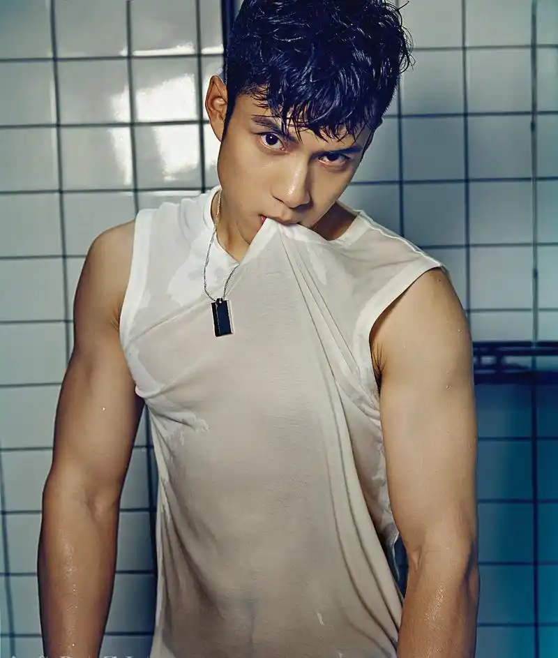 无心型男韩东君,"小鲜肉"不仅有俊朗外表,更有热血肌肉