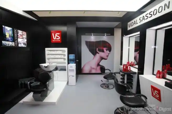 沙宣美发学院移动沙龙巡展登陆上海