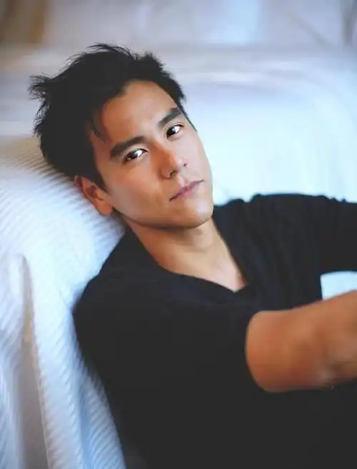 男星彭于晏长相帅气,演技实力有目共睹,在国内拥有超高人气,尽管先前