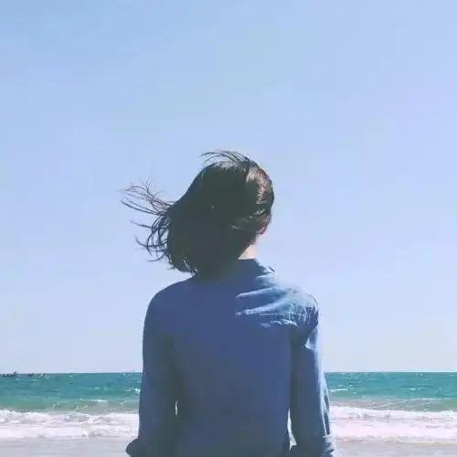 女生头像欧美背影头像霸气欧美头像女生简单气质背影