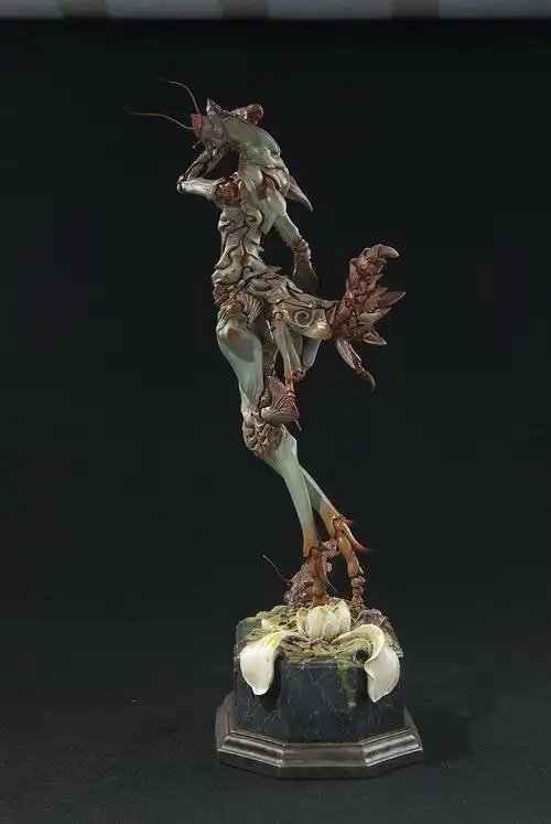 怪物-花瓣网|陪你做生活的设计师 | 第二弹《螳螂》官方涂装版本|手