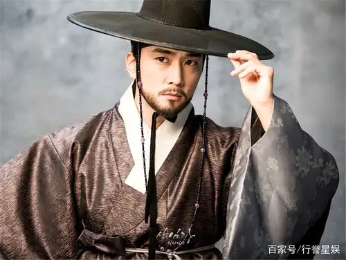 韩国西装男神宋承宪,像白马王子一样,《玩家》拍摄现场