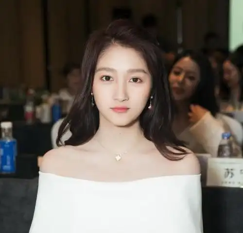 有种"不公平"叫关晓丹,妹妹成一线明星后,被关父说是独生女