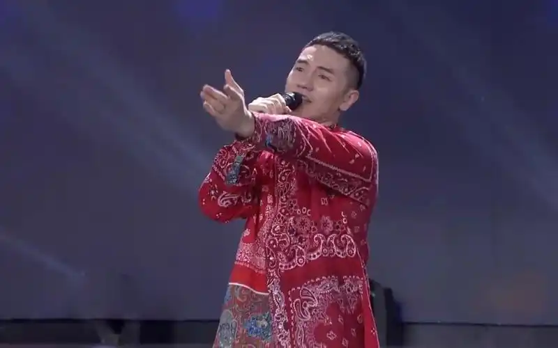 王琪现场演唱《可可托海的牧羊人》,歌声唯美动听,百听不厌