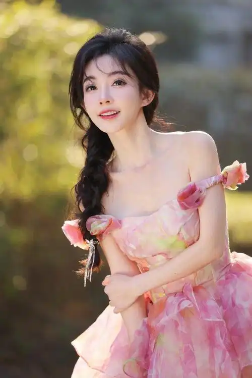 冯提莫的小性感图集