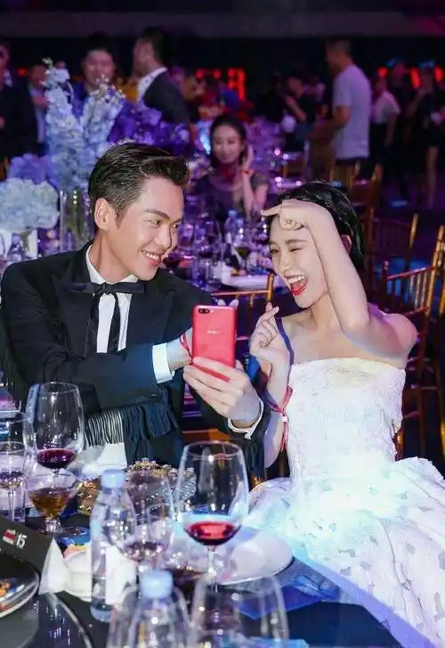 有种整容叫唐艺昕结婚老公张若昀变化不大她却像换了个人