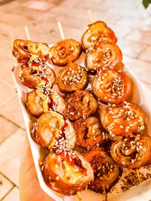 昆明好吃到无数次的南强街酥炸大肠