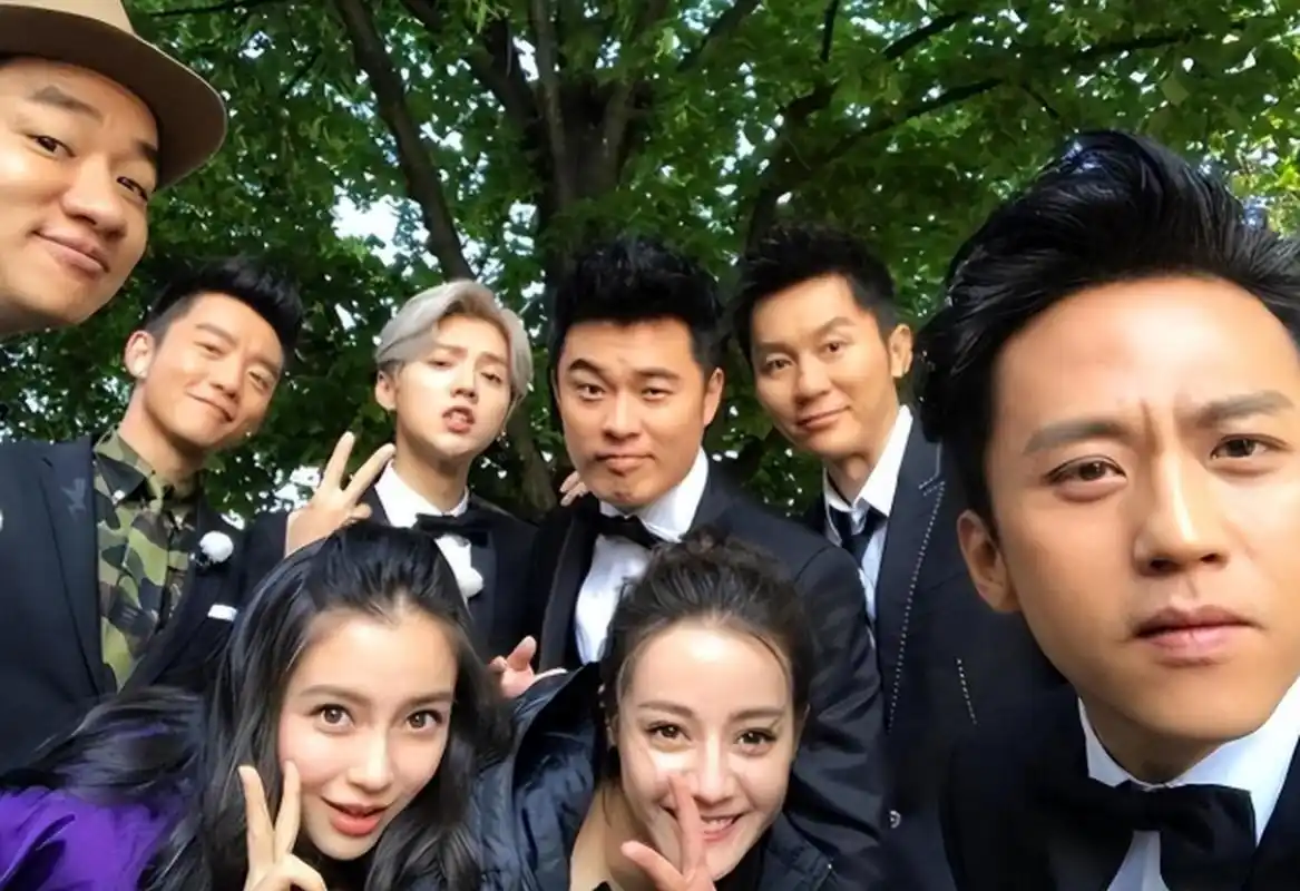 2014年10月10日,《奔跑吧兄弟第一季》在浙江卫视首播,无人不晓的是