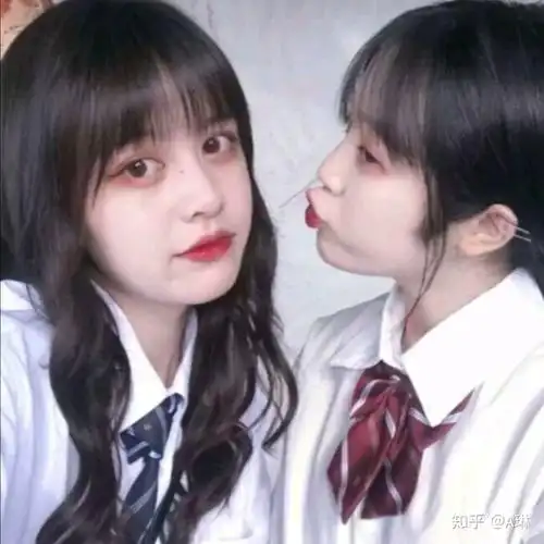 有没有比较甜的les情头就是百合头像