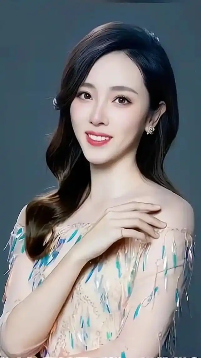 美女主持人李思思离开央视  难舍最是揖别日 丝丝杨柳谢东风  - 抖音