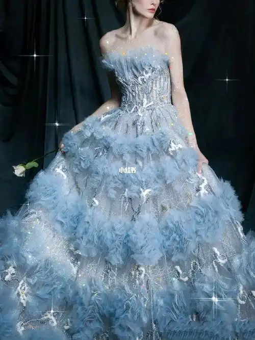 团簇的浪花飞扬让你一秒定情的海蓝色礼服